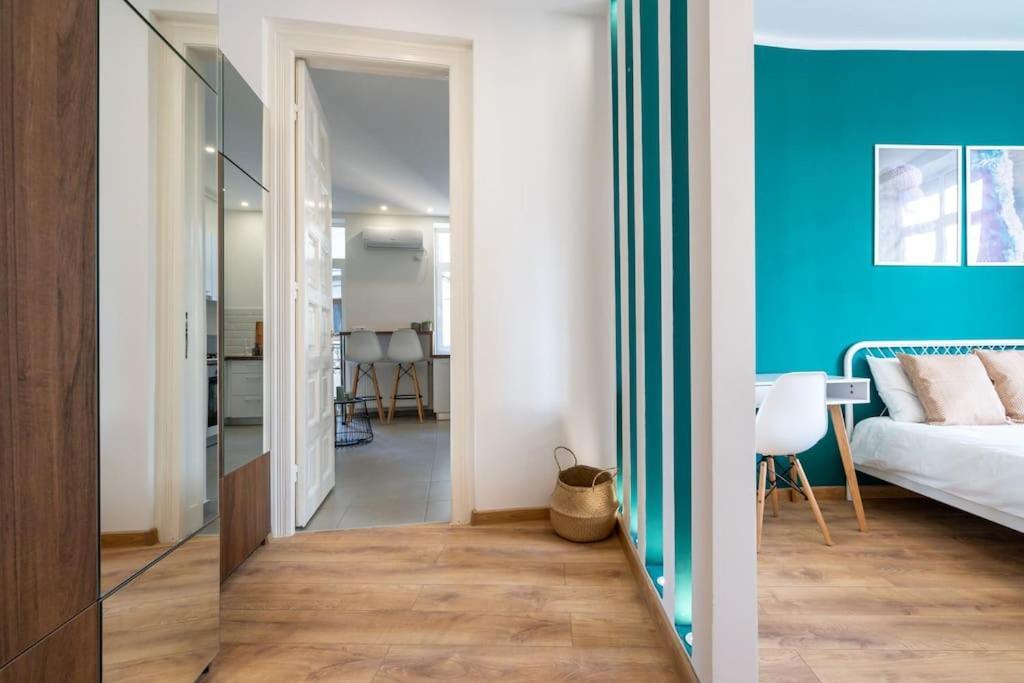 Holiday Vibe - 2R Apartment In Piata Romana Bukarest Kültér fotó